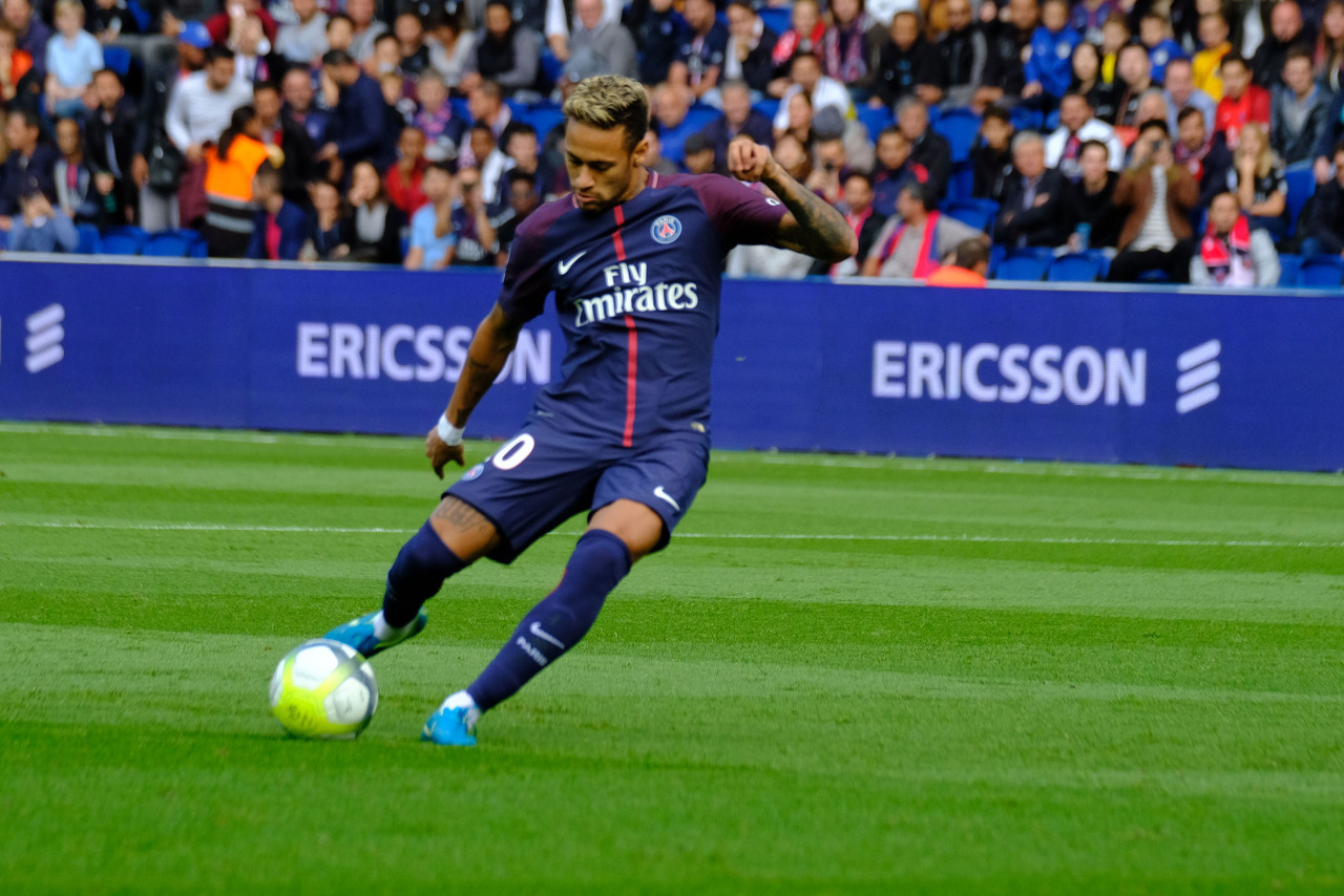 法甲半场：李刚仁破门，拉莫斯失良机，巴黎1-0勒阿弗尔（半场战报：李刚仁破门，拉莫斯错失良机，巴黎暂1-0领先勒阿弗尔）