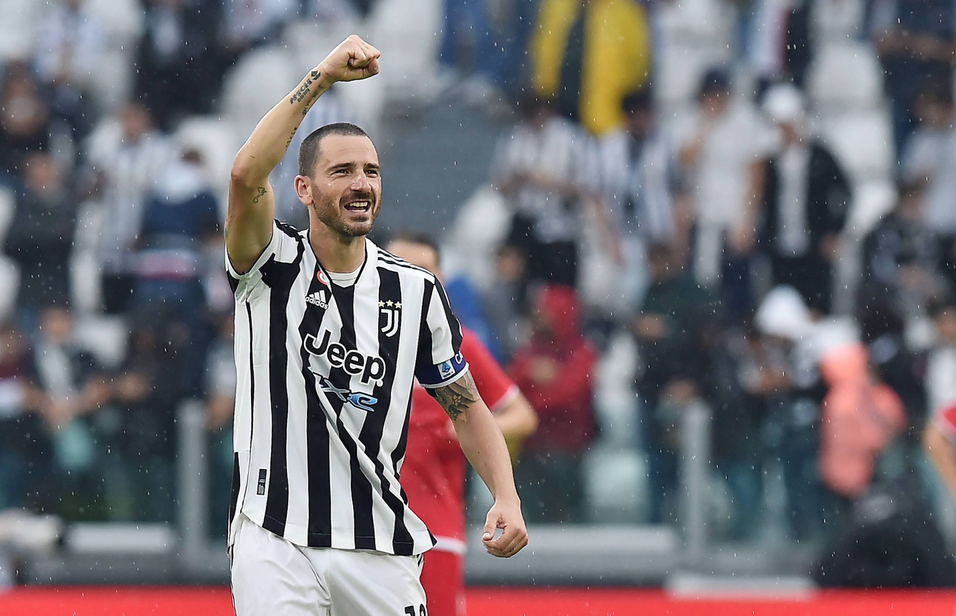 六台：赫伊森没有伤病问题，可以随皇马出战埃尔切（六台：赫伊森已无伤病困扰，将随皇马出战埃尔切）