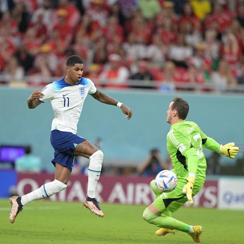 拜仁外租门将：很生气不是汉堡的一门，诺伊尔是史上最佳门将（拜仁外租门将不满未成汉堡一号：盛赞诺伊尔为史上最佳）