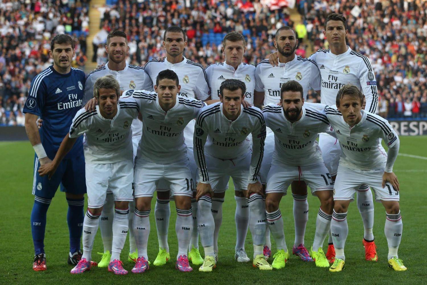 英超 阿森纳VS布伦特福德比分预测 积分排名与争冠形势：欧冠后遗症的考验（英超前瞻：阿森纳vs布伦特福德比分预测，积分态势与争冠格局，欧冠后遗影响考验）