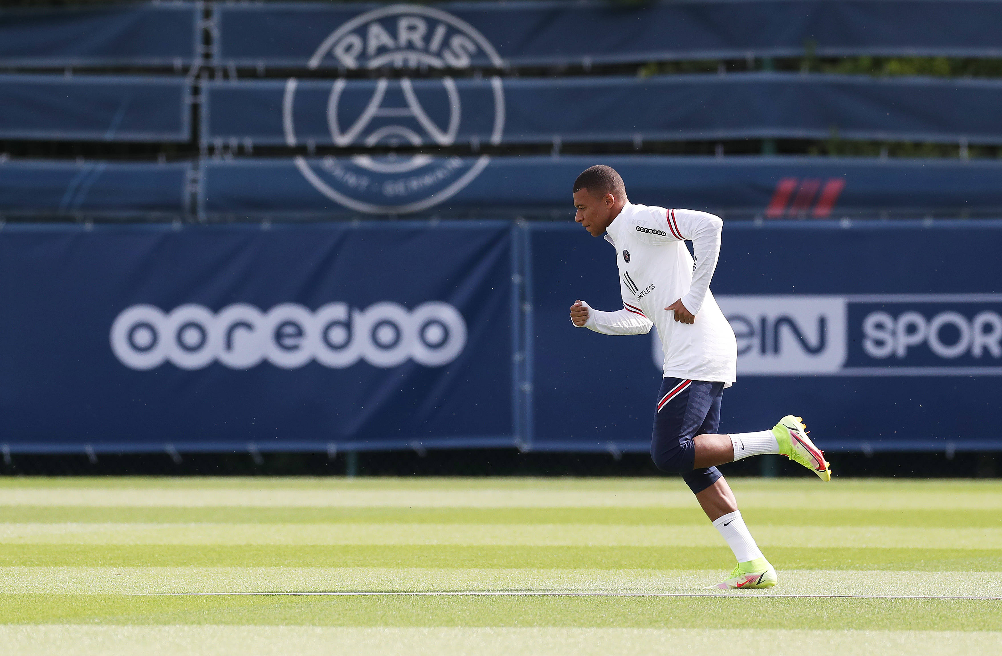 没开始就结束？奥西利奥：冬窗操作复杂，现有阵容已足够完整（冬窗恐难有大动作？奥西利奥：运作复杂，现有班底已相当齐整）