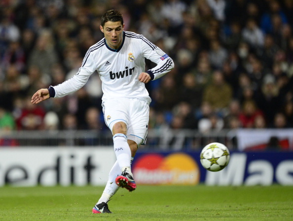 亚冠生死战还没开打，海港却先迎来两个坏消息，客场取胜柔佛新山悬了（亚冠生死战未开打，海港已遭两重打击，客场拿下柔佛前景堪忧）