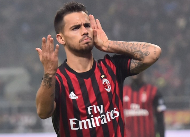 达成尤文生涯200场里程碑，洛卡特利获赠纪念球衣（洛卡特利迎来尤文生涯第200场，获赠纪念球衣）